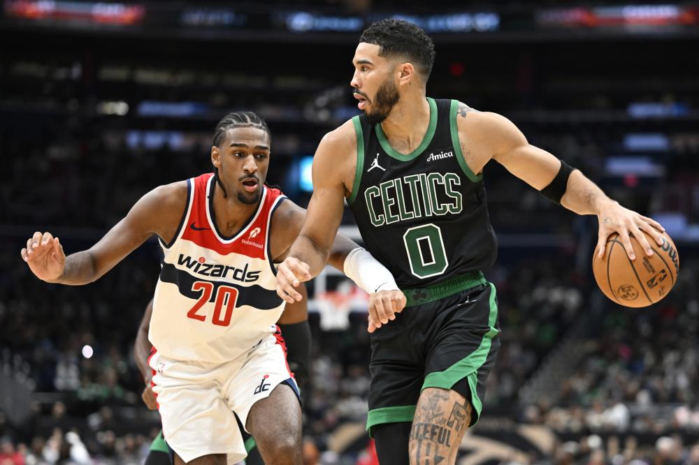 一名前锋 一名前锋